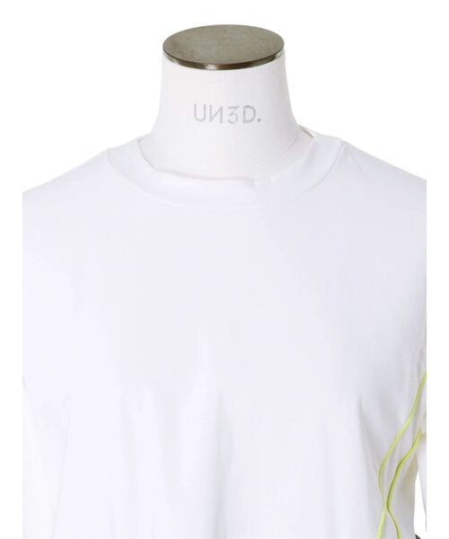UN3D.(アンスリード)の「SIDE LINE TUCK T SHIRT / サイドラインタックTシャツ(Tシャツ/カットソー・レディース・ホワイト/ブラック・36/38)」の15枚目の写真