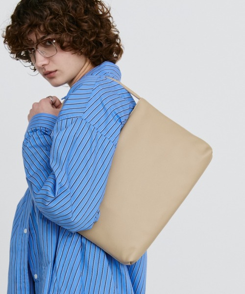 arholiday.standard(エーアールホリデースタンダード)の「real leather flat one-shoulder bag / リアルレザーフラットワンショルダーバッグ(ショルダーバッグ・レディース・ベージュ/ブラック・FREE)」の16枚目の写真