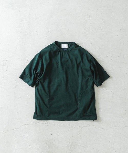 quadro（クオドロ）の「40/2CM天竺脇ポケット5分袖クルーネック（Tシャツ/カットソー・メンズ・チャコール/オフホワイト/グレー/ダークグリーン・MEDIUM/LARGE）」の4枚目の写真
