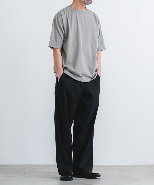 quadro（クオドロ）の「40/2CM天竺脇ポケット5分袖クルーネック（Tシャツ/カットソー・メンズ・チャコール/オフホワイト/グレー/ダークグリーン・MEDIUM/LARGE）」の9枚目の写真