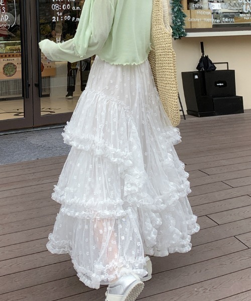 Mejoul(メジュール)の「シンメトリーデザイン レースティアードロングスカート(スカート・レディース・ブラック/ホワイト・F)」の11枚目の写真