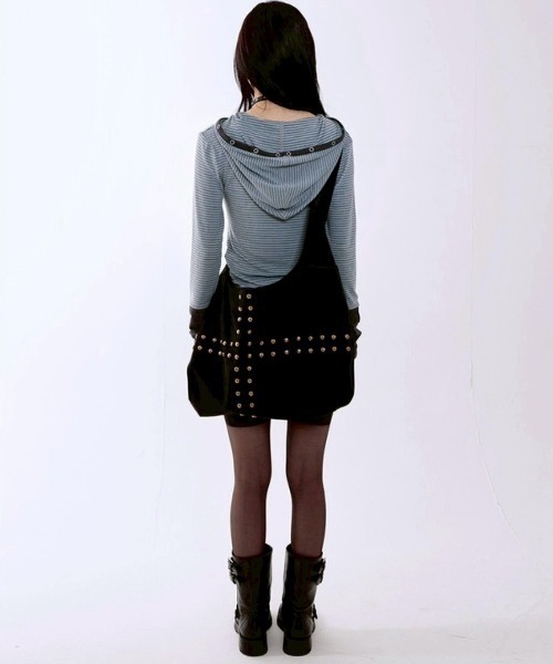 runningHIGH(ランニングハイ)の「【runningHIGH】STUDDED NUBUCK MESSENGER BAG / 【ランニングハイ】スタッドヌバックメッセンジャーバッグ(ショルダーバッグ・レディース・ブラウン/ブラック・ONE SIZE)」の14枚目の写真