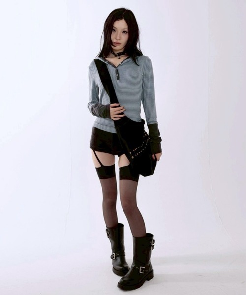 runningHIGH(ランニングハイ)の「【runningHIGH】STUDDED NUBUCK MESSENGER BAG / 【ランニングハイ】スタッドヌバックメッセンジャーバッグ(ショルダーバッグ・レディース・ブラウン/ブラック・ONE SIZE)」の19枚目の写真