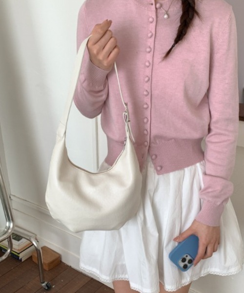 Teem Store(チームストア)の「フェイクレザー コンパクトショルダーバッグ(ショルダーバッグ・レディース・ブラック/モカ/ピンク/ホワイト・F)」の7枚目の写真