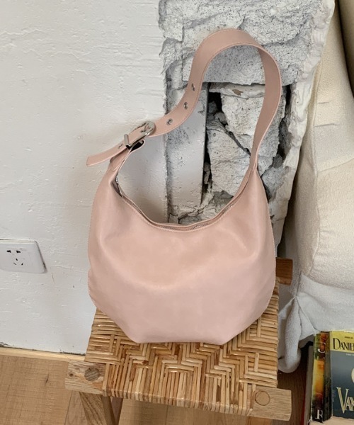 Teem Store(チームストア)の「フェイクレザー コンパクトショルダーバッグ(ショルダーバッグ・レディース・ブラック/モカ/ピンク/ホワイト・F)」の18枚目の写真