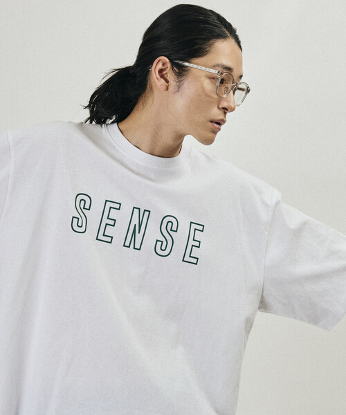 Firsthand(ファーストハンド)の「MA Firsthand/マ ファーストハンド MA SENSE プリント ショートスリーブ ロゴ Tシャツ(Tシャツ/カットソー・メンズ・ホワイト/オフホワイト/ブラック・LARGE/MEDIUM/SMALL)」の1枚目の写真