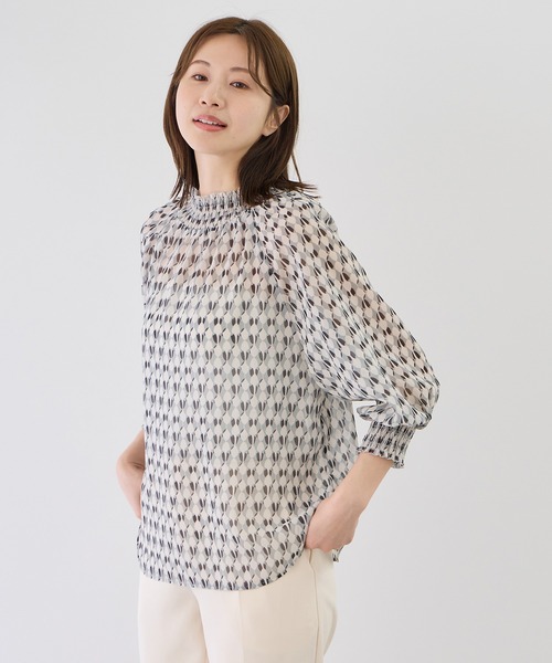 Jayro(ジャイロ)の「シャーリングブラウス(シャツ/ブラウス・レディース・ホワイト系その他5/ブラック系その他/グレー/ブラウン系その他3・M)」の14枚目の写真