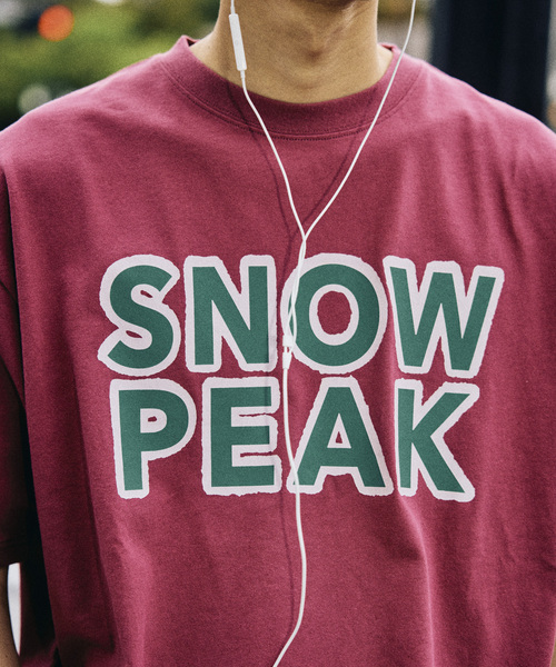 Snow Peak（スノーピーク）の「SNOW PEAK / スノーピーク 別注 マルチカラーロゴ プリントTシャツ（Tシャツ/カットソー・メンズ・チャコールグレー/ホワイト/ピンク/オレンジ・SMALL/MEDIUM/LARGE）」の9枚目の写真
