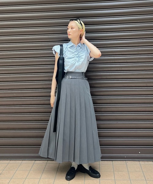 Ameri(アメリ)の「MEDI LOW BELT PLEATS SKIRT(スカート・レディース・グレー/スカイブルー・SMALL/MEDIUM)」の9枚目の写真