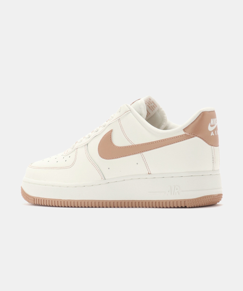 NIKE(ナイキ)の「NIKE W AIR FORCE 1 07 NA36 IQ9428-133(スニーカー・レディース・アイボリー・23cm/23.5cm/24cm/24.5cm/25cm)」の3枚目の写真
