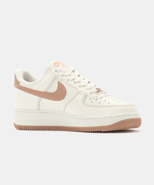 NIKE(ナイキ)の「NIKE W AIR FORCE 1 07 NA36 IQ9428-133(スニーカー・レディース・アイボリー・23cm/23.5cm/24cm/24.5cm/25cm)」の5枚目の写真