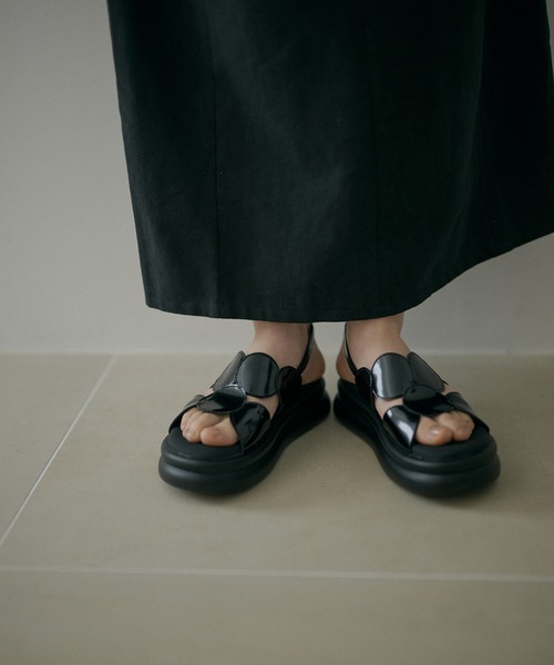 LAULEN(ローレン)の「leather circle motif back strap sandal /レザーサークルモチーフバックストラップサンダル(サンダル・レディース・ブラック/アイボリー/シルバー・23cm/24.5cm)」の22枚目の写真
