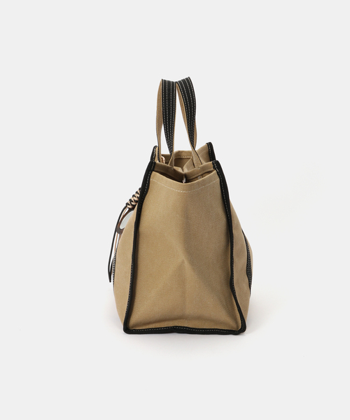 cache cache(カシュ カシュ)の「cachecache/カシュカシュ チャームツキキャンバストート(トートバッグ・レディース・ベージュ/ブラック・FREE)」の3枚目の写真