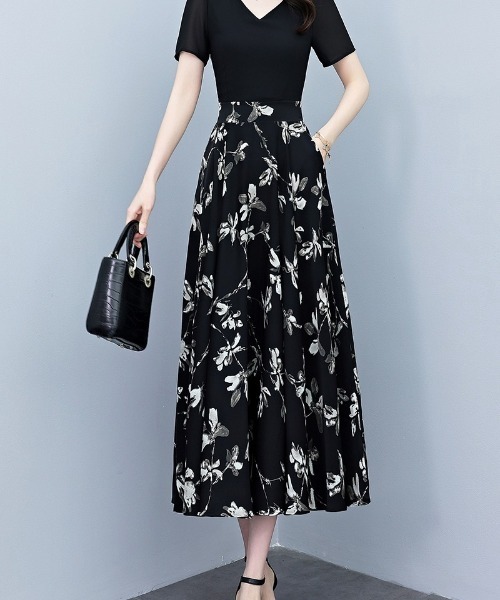 LUCPY(ラクピー)の「フラワードッキングロングワンピース(ワンピース・レディース・ブラック・XX-LARGE/X-LARGE/LARGE/MEDIUM)」の6枚目の写真
