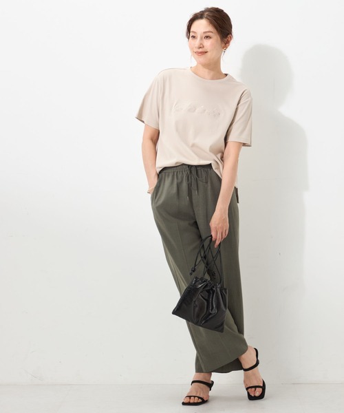 GALLORIA(ギャローリア)の「【汗ジミ軽減・接触冷感】レース刺繍ロゴT(Tシャツ/カットソー・レディース・ベージュ/ホワイト/ブラック・L/S/LL/M)」の6枚目の写真