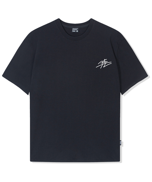 QUTON(ク―トン)の「シグニチャースモールロゴオーバーサイズヘビーハーフTシャツ_ブラック(Tシャツ/カットソー・メンズ・ブラック・1/2/3/4)」の1枚目の写真