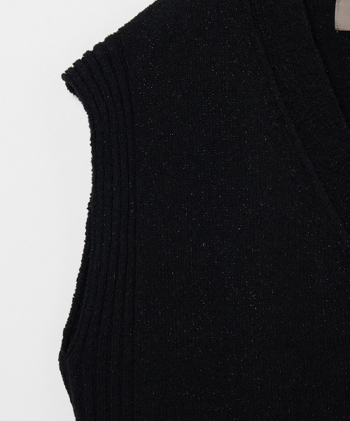 HELIOPOLE（エリオポール）の「METAL BUTTON KNIT VEST（ベスト・レディース・ベージュ/ブラック/グレー・38）」の12枚目の写真