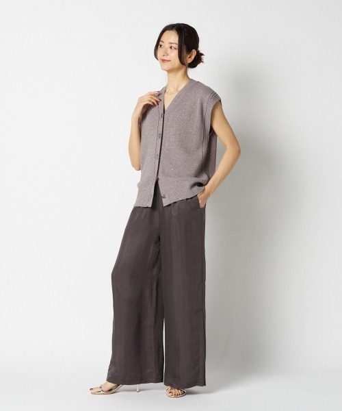HELIOPOLE（エリオポール）の「METAL BUTTON KNIT VEST（ベスト・レディース・ベージュ/ブラック/グレー・38）」の7枚目の写真