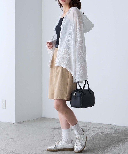 BONLECILL(ボンルシール)の「フラワー刺繍フーディーオーバーシャツ/カーディガン(シャツ/ブラウス・レディース・オフホワイト・FREE)」の10枚目の写真