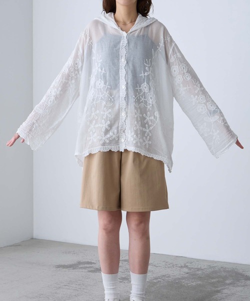 BONLECILL(ボンルシール)の「フラワー刺繍フーディーオーバーシャツ/カーディガン(シャツ/ブラウス・レディース・オフホワイト・FREE)」の14枚目の写真