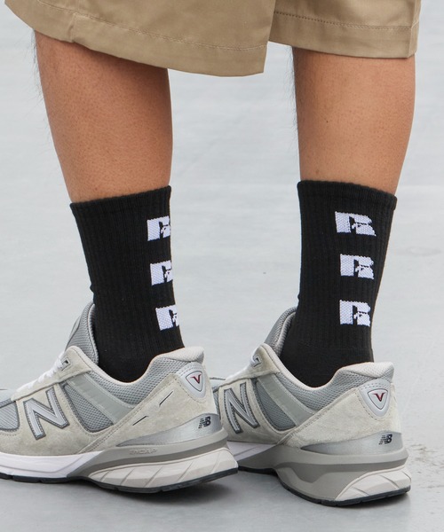 Russell Athletic(ラッセルアスレティック)の「RUSSELL ATHLETIC / ラッセルアスレティック Russell Three Logo Socks ブランドロゴ ソックス ジャガード 靴下 メンズ 2026年 夏 夏服(ソックス/靴下・メンズ・グレー/ホワイト/ブラック・FREE)」の1枚目の写真
