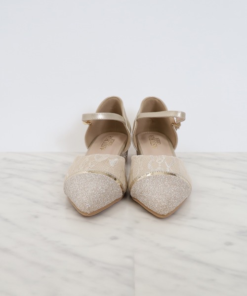 TRUDEA(トルディア)の「レース×ラメチャンキーヒールパンプス(パンプス・レディース・シルバー/ベージュ/ブラック・SMALL/MEDIUM/LARGE)」の7枚目の写真