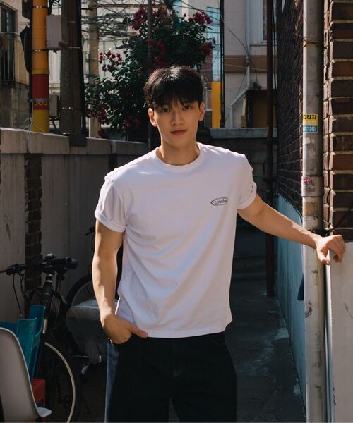 MINDBRIDGE（マインドブリッジ）の「[UNS]エアクール_グラフィックセミオーバーフィット半袖Tシャツ - 2カラー（Tシャツ/カットソー・メンズ・ホワイト/ブラウン・100/105/110/95）」の17枚目の写真
