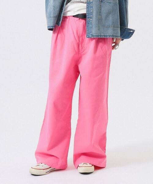 BEAMS BOY(ビームスボーイ)の「【別注】Gramicci / 2プリーツ ワイドパンツ(スウェットパンツ・レディース・ネイビー/パープル/ライトイエロー/ピンク・ONE SIZE)」の1枚目の写真