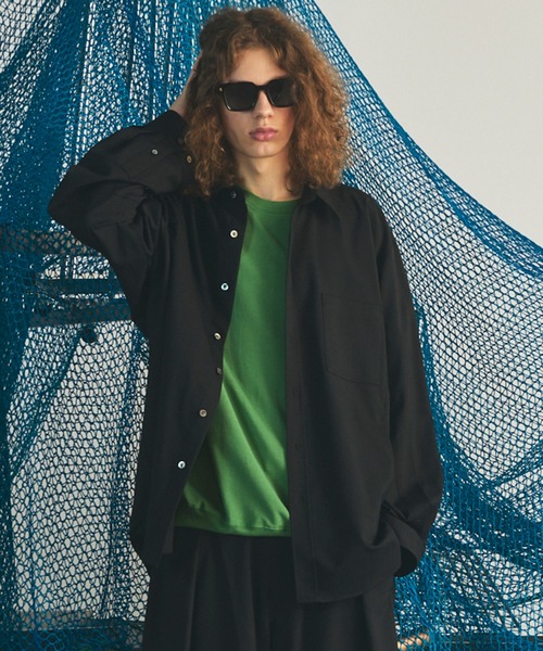 MAISON SPECIAL（メゾンスペシャル）の「《UNISEX》Raglan Yoke Switching Prime-Over Long Sleeve Shirt/ラグランヨーク切替プライムオーバーロングスリーブシャツ【MAISON SPECIAL/メゾンスペシャル】（シャツ/ブラウス・メンズ・ブラック/グレイッシュベージュ/その他1/オフホワイト/カーキ/チャコールグレー・1/0/2）」の3枚目の写真