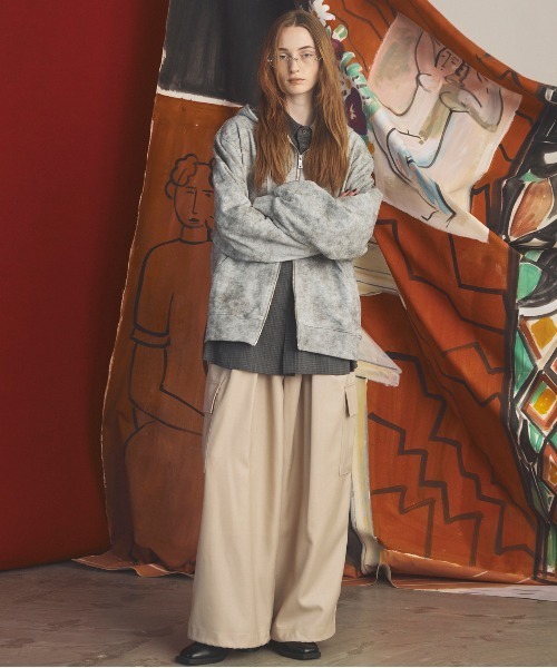 MAISON SPECIAL（メゾンスペシャル）の「《UNISEX》Raglan Yoke Switching Prime-Over Long Sleeve Shirt/ラグランヨーク切替プライムオーバーロングスリーブシャツ【MAISON SPECIAL/メゾンスペシャル】（シャツ/ブラウス・メンズ・ブラック/グレイッシュベージュ/その他1/オフホワイト/カーキ/チャコールグレー・1/0/2）」の10枚目の写真