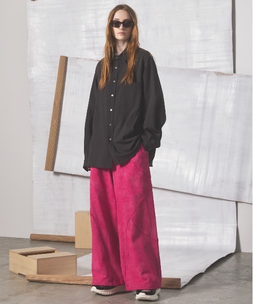 MAISON SPECIAL（メゾンスペシャル）の「《UNISEX》Raglan Yoke Switching Prime-Over Long Sleeve Shirt/ラグランヨーク切替プライムオーバーロングスリーブシャツ【MAISON SPECIAL/メゾンスペシャル】（シャツ/ブラウス・メンズ・ブラック/グレイッシュベージュ/その他1/オフホワイト/カーキ/チャコールグレー・1/0/2）」の16枚目の写真