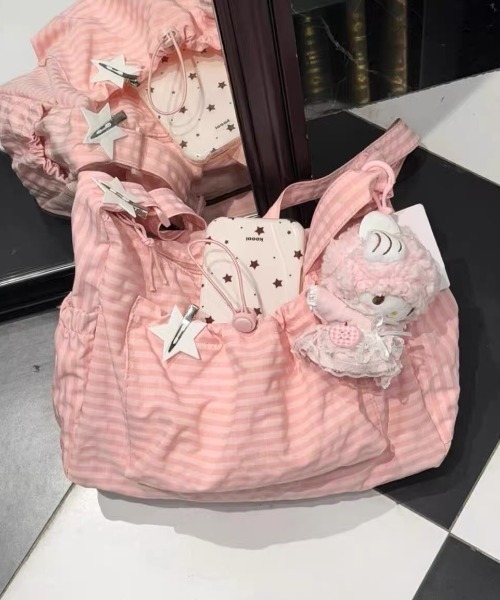 Vipoa（ヴィポア）の「String plaid shoulder bag（ショルダーバッグ・レディース・ブラウン/ホワイト/ブラック/カーキ/アイボリー/パープル/ライトピンク/ブルー/オレンジ・FREE）」の8枚目の写真