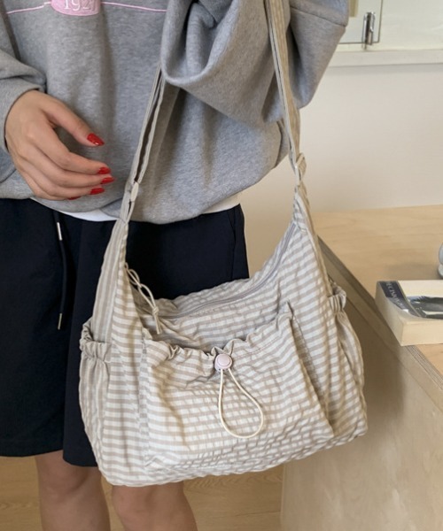 Vipoa（ヴィポア）の「String plaid shoulder bag（ショルダーバッグ・レディース・ブラウン/ホワイト/ブラック/カーキ/アイボリー/パープル/ライトピンク/ブルー/オレンジ・FREE）」の21枚目の写真