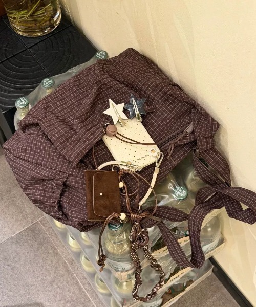 Vipoa（ヴィポア）の「String plaid shoulder bag（ショルダーバッグ・レディース・ブラウン/ホワイト/ブラック/カーキ/アイボリー/パープル/ライトピンク/ブルー/オレンジ・FREE）」の20枚目の写真
