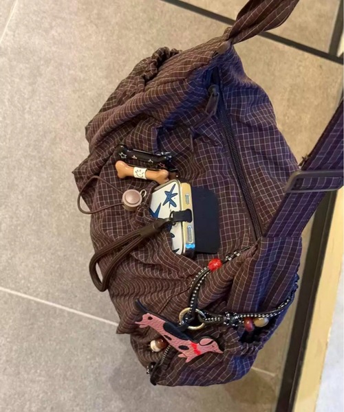 Vipoa（ヴィポア）の「String plaid shoulder bag（ショルダーバッグ・レディース・ブラウン/ホワイト/ブラック/カーキ/アイボリー/パープル/ライトピンク/ブルー/オレンジ・FREE）」の14枚目の写真