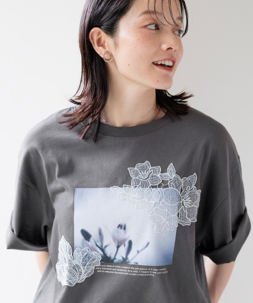 studio CLIP（スタディオクリップ）の「レースフラワーフォトTシャツ（Tシャツ/カットソー・レディース・ホワイト/杢グレー/スモーク・FREE）」の8枚目の写真