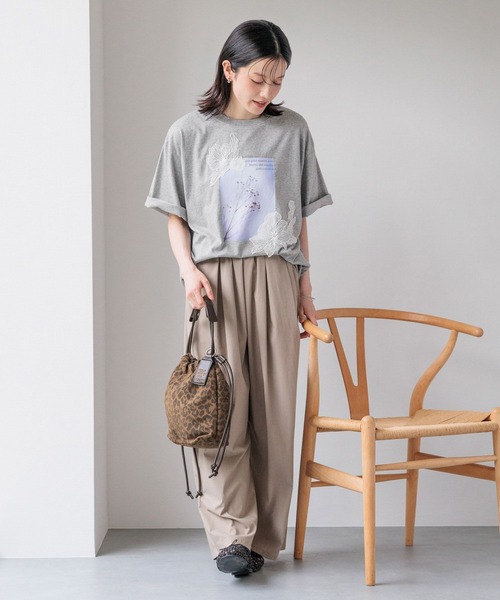 studio CLIP（スタディオクリップ）の「レースフラワーフォトTシャツ（Tシャツ/カットソー・レディース・ホワイト/杢グレー/スモーク・FREE）」の14枚目の写真