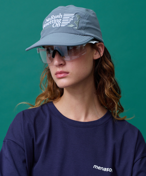 MENASOO(ミナス)の「Unisex Symbol Sorona Basic T Shirt_Navy(Tシャツ/カットソー・レディース・ネイビー・1/2)」の4枚目の写真