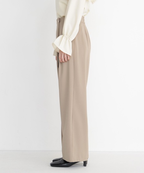 NATURAL BEAUTY BASIC(ナチュラルビューティーベーシック)の「アシメワイドパンツ(その他パンツ・レディース・ベージュ/チャコールグレー・SMALL/MEDIUM)」の15枚目の写真