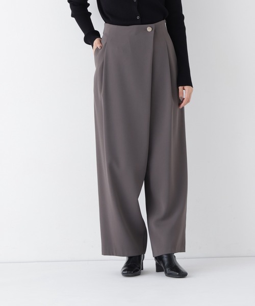 NATURAL BEAUTY BASIC(ナチュラルビューティーベーシック)の「アシメワイドパンツ(その他パンツ・レディース・ベージュ/チャコールグレー・SMALL/MEDIUM)」の18枚目の写真