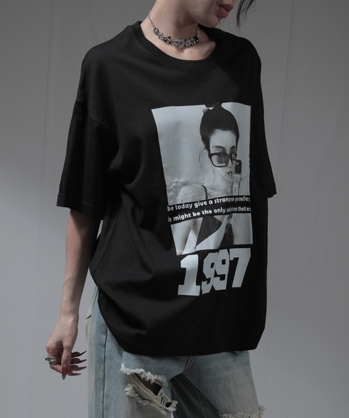 nonomi（ノノミ）の「フォトプリント＆ナンバーロゴ オーバーサイズ半袖Tシャツ（Tシャツ/カットソー・レディース・ブラック/ホワイト・XL）」の5枚目の写真