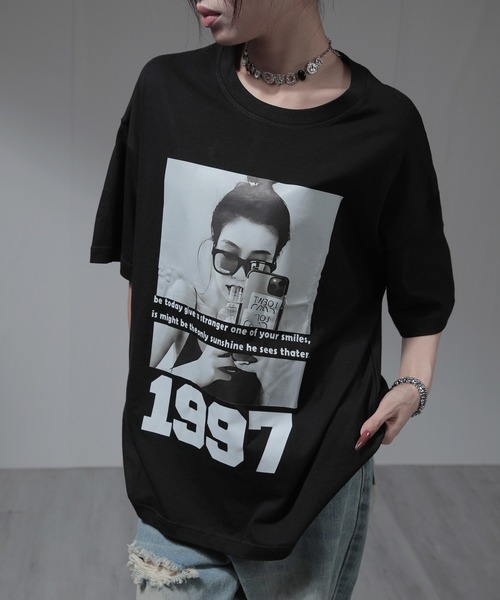 nonomi（ノノミ）の「フォトプリント＆ナンバーロゴ オーバーサイズ半袖Tシャツ（Tシャツ/カットソー・レディース・ブラック/ホワイト・XL）」の12枚目の写真