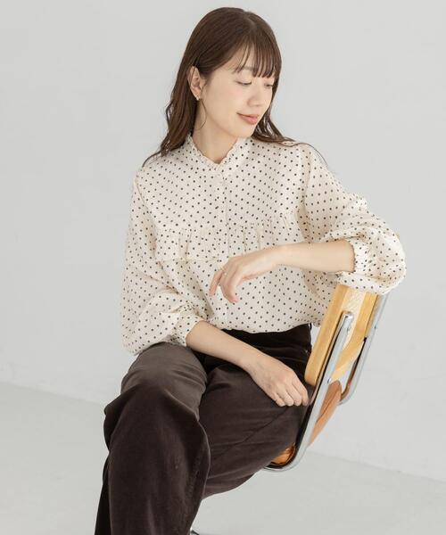 URBAN RESEARCH Sonny Label(アーバンリサーチサニーレーベル)の「『WEB限定』ドットフリルブラウス(シャツ/ブラウス・レディース・オフホワイト/ブラック系その他・FREE)」の3枚目の写真