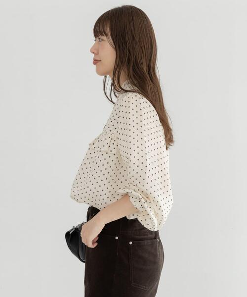 URBAN RESEARCH Sonny Label(アーバンリサーチサニーレーベル)の「『WEB限定』ドットフリルブラウス(シャツ/ブラウス・レディース・オフホワイト/ブラック系その他・FREE)」の6枚目の写真