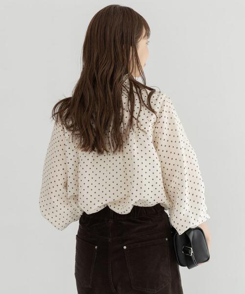 URBAN RESEARCH Sonny Label(アーバンリサーチサニーレーベル)の「『WEB限定』ドットフリルブラウス(シャツ/ブラウス・レディース・オフホワイト/ブラック系その他・FREE)」の7枚目の写真