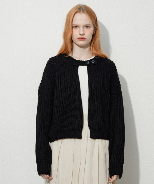 VLETI(ブレッティ)の「Button Neck Knit Cardigan (Black)(カーディガン/ボレロ・レディース・ブラック・FREE)」の2枚目の写真