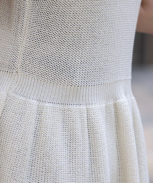 Bou Jeloud(ブージュルード)の「ペプラムゴールドボタンベスト(ベスト・レディース・オフホワイト/ブラック・FREE)」の15枚目の写真