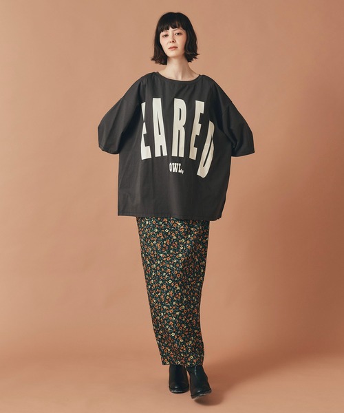 AT THE TRNK(アットザトランク)の「2way ビックフロッキーロゴ Tシャツ AT THE TRNK(Tシャツ/カットソー・レディース・ホワイト/ブラック/チャコール・フリー)」の17枚目の写真