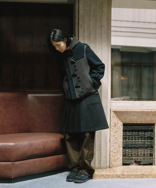 OHESHIO(オヘシオ)の「PADDED DUFFLE WOOL COAT, NAVY(チェスターコート・レディース・その他・FREE)」の3枚目の写真