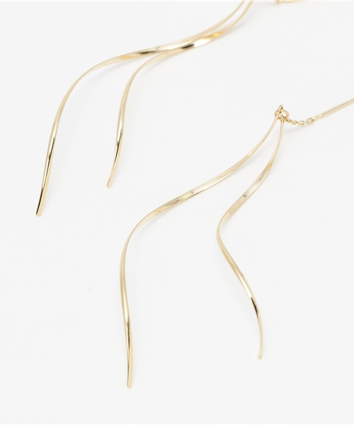 VENDOME AOYAMA（ヴァンドーム青山）の「K10YG ウェーブロングピアス